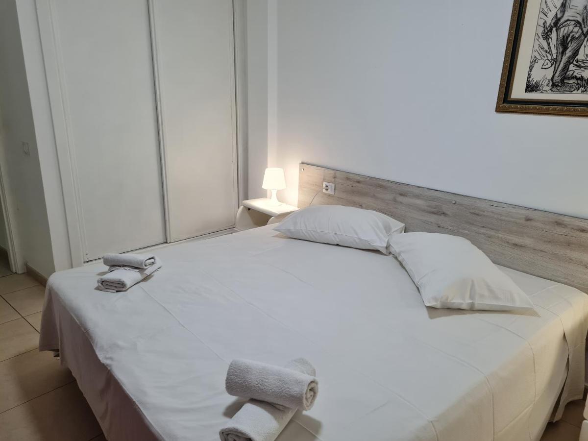 Habitaciones Nathaly Armenime Buitenkant foto
